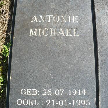 MULLER Antonie Michael 1914-1995 &amp; Margaretha Isabella Johanna LAMPRECHT 1915-2004