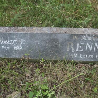 RENNIE Robert E. -1944 :: RENNIE Daisy M. -1973 :: RENNIE John