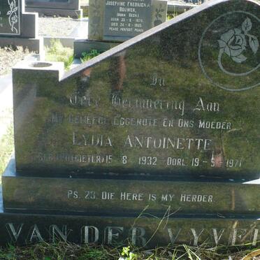 VYVER Lydia Antoinette, van der 1932-1971