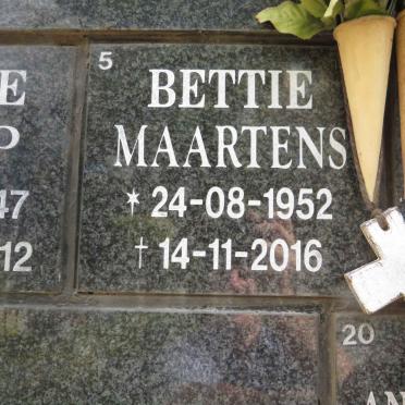 MAARTENS Bettie 1952-2016