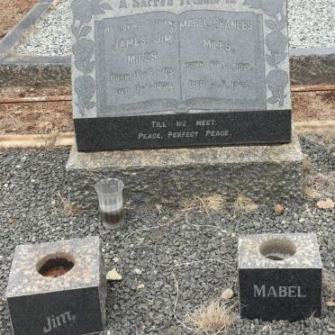 MILES James 1891-1956 &amp; Mabel Frances 1891-1965