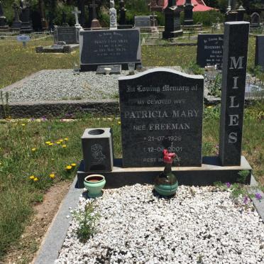 MILES Patricia Mary nee FREEMAN 1929-2001