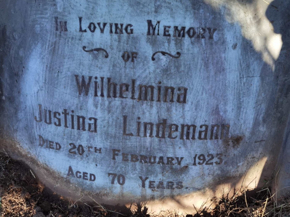 LINDEMANN August 1852-1928 &amp; Wilhelmina Justina -1923