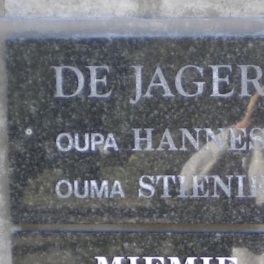 JAGER Hannes, de &amp; Stienie