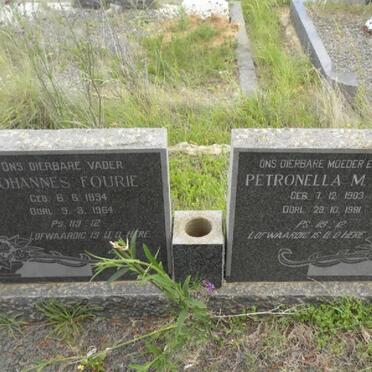 FOURIE Johannes 1894-1964 &amp; Petronella M. 1903-1981