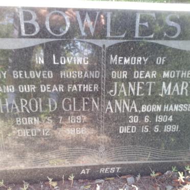 BOWLES Harold Glen 1897-1968 &amp; Janet Mary Anna HANSSEN 1904-1991