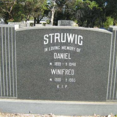 STRUWIG Daniel 1899-1948 &amp; Winifred 1900-1985