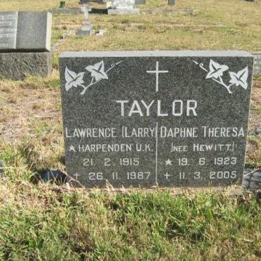 TAYLOR Lawrence 1915-1987 &amp; Daphne Theresa HEWITT 1923-2005