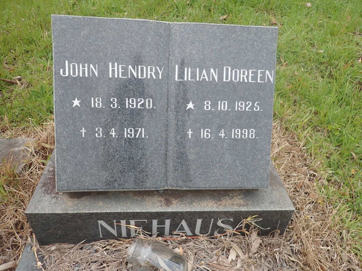 NIEHAUS John Hendry 1920-1971 &amp; Lilian Doreen 1925-1998