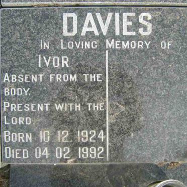 DAVIES Ivor 1924-1992