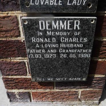 D - Vanne :: Surnames - D