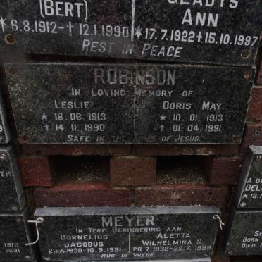 ROBINSON Leslie 1913-1990 &amp; Doris May 1913-1991
