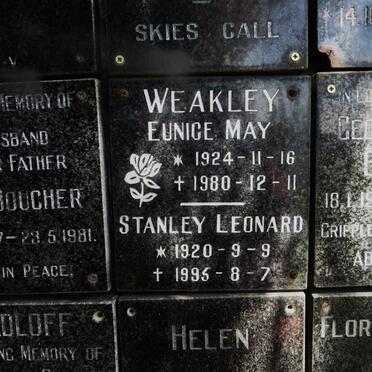 WEAKLEY Stanley Leonard 1920-199? &amp; Eunice May 1924-1980