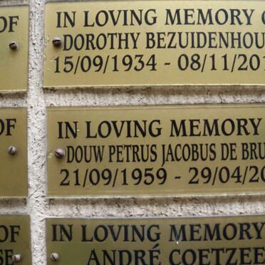 BRUYN Douw Petrus Jacobus, de 1959-2012 :: BEZUIDENHOUT Dorothy 1934-2013 