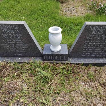 RIDDELL Edward Thomas 1909-1992 &amp; Charlotte Maud 1913-1985