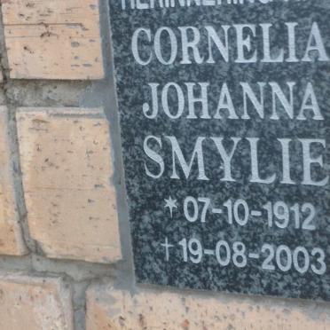 SMYLIE Cornelia Johanna 1912-2003