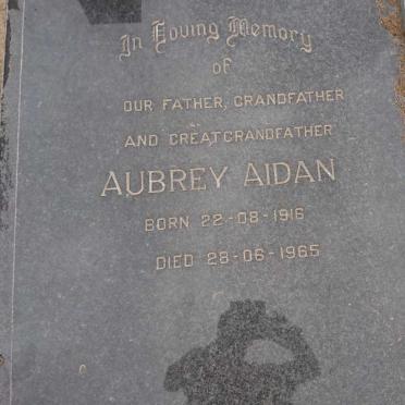 TIDBURY Aubrey Aidan 1916-1965 &amp; Gwendoline May 1917-2001
