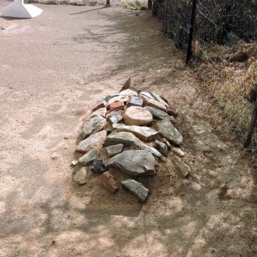 Eastern Cape, GRAAFF-REINET district, Letskraal 154, farm cemetery