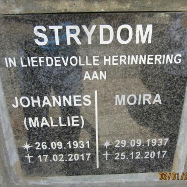 STRYDOM Johannes 1931-2017 &amp; Moira 1937-2017