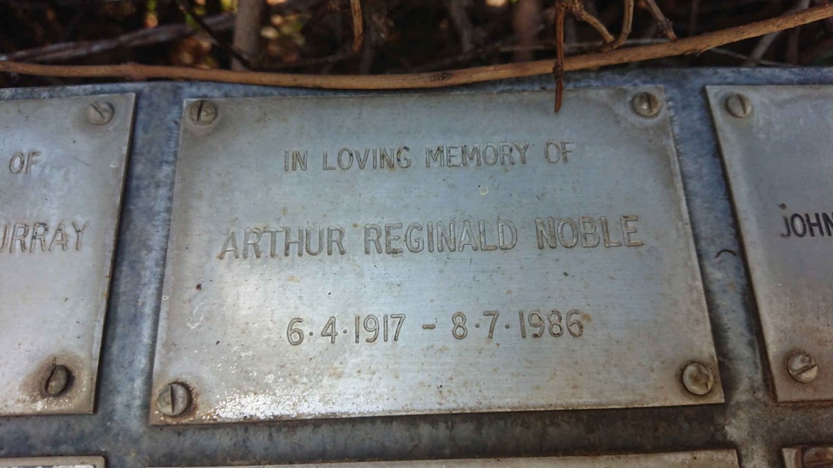 NOBLE Arthur Reginald 1917-1986