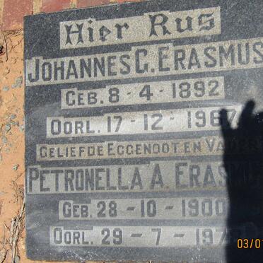 ERASMUS Johannes G. 1892-1967 &amp; Petronella A. 1900-1978
