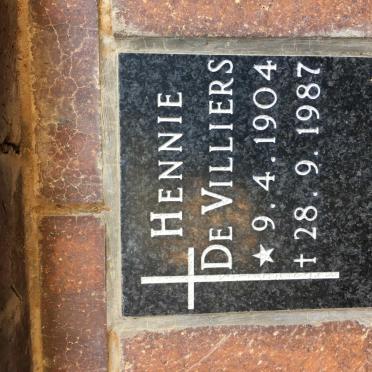 VILLIERS Hennie, de 1904-1987