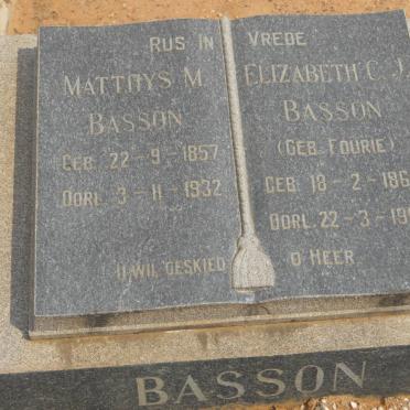 BASSON Matthys M. 1857-1932 &amp; Elizabeth C.J. FOURIE 1869-1960