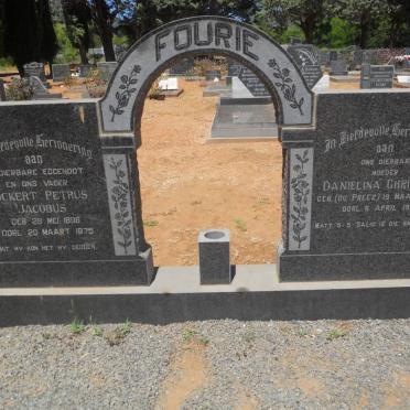 FOURIE Ockert Petrus Jacobus 1896-1975 &amp; Danielina Christina DU PREEZ 1903-1982