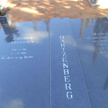 HARTZENBERG Jakobus Johannes 1918-1999 &amp; Maria Margaretha MOSTERT 1920-1991