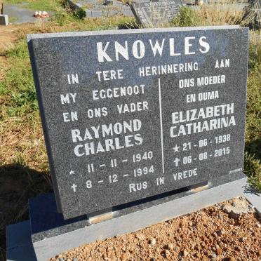 KNOWLES Raymond Charles 1940-1994 &amp; Elizabeth Catharina 1938-2015
