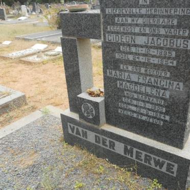 MERWE Gideon Jacobus, van der 1895-1954 &amp; Maria Francina Magdelena BARNARD 1900-1984