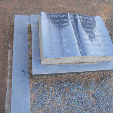 MERWE Petrus Johannes, van der 1889-1971 &amp; Hendriena Helena ERASMUS 1900-1975