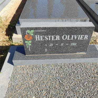 OLIVIER Hester 1911-