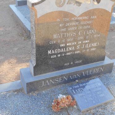 VUUREN Matthys C., Jansen van 1902-1974 &amp; Magdalena S.J. 1907-1993