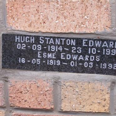 EDWARDS Hugh Stanton 1914-1991 &amp; Esmé 1919-1992
