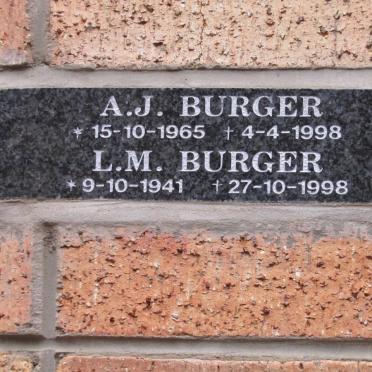 BURGER A.J. 1965-1998 :: BURGER L.M. 1941-1998