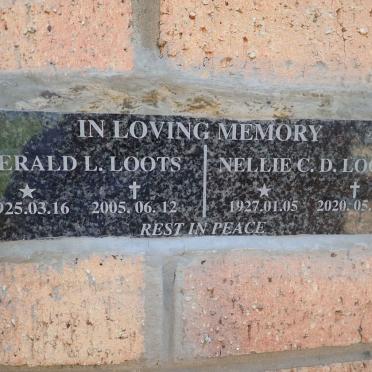 LOOTS Gerald L. 1925-2005 &amp; Nellie C.D. 1927-2020