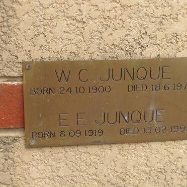 JUNQUE W.C. 1900-1975 &amp; E.E. 1919-1995