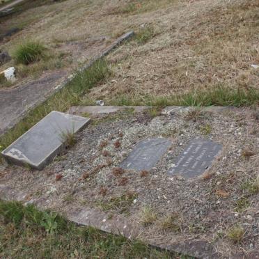 GREEN GRAVE