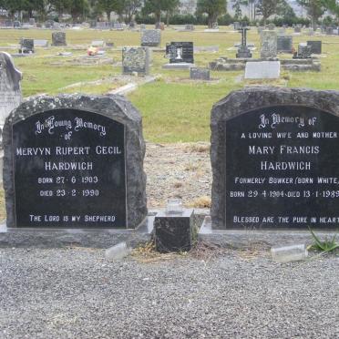 HARDWICH Mervyn Rupert Cecil 1903-1990 &amp; Mary Francis formerly BOWKER nee WHITE 1904-1989