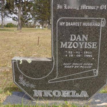 NKOHLA Dan Mzoyise 1932-1995