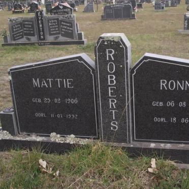 ROBERTS Ronnie 1933-1990 &amp; Mattie 1906-1992