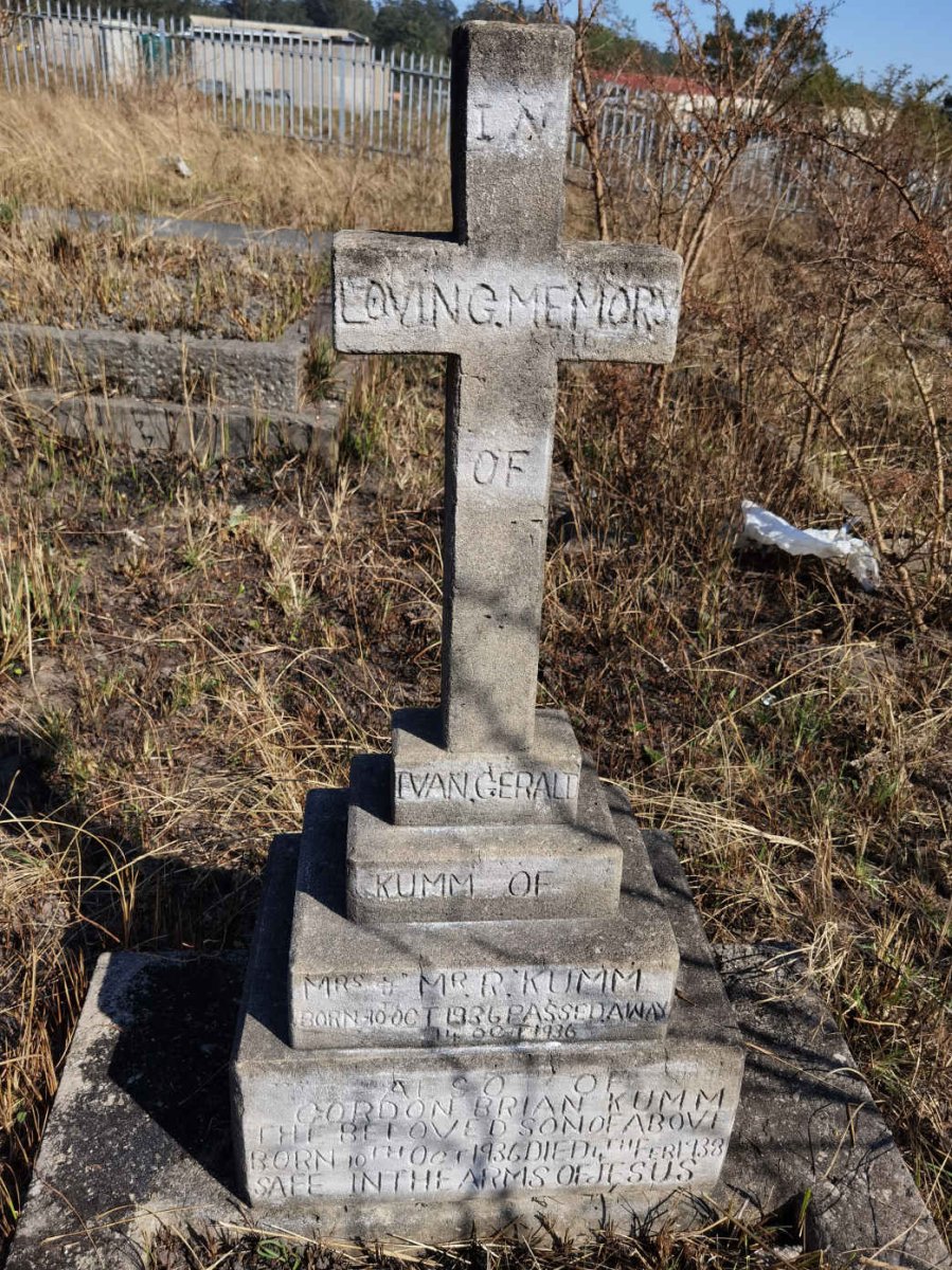 KUMM Evan Gerald 1936-1936 :: KUMM Gordon Brian 1936-1938