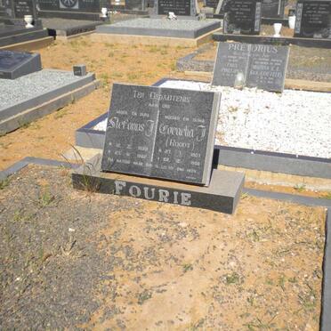 FOURIE Stefanus J. 1899-1982 &amp; Cornelia J. ROODT 1907-1988