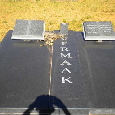 VERMAAK Ina 1937-2012