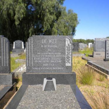 WET Petrus Johannes Oelofse, de 1908-1953 &amp; Elsje Petronella Johanna Margaretha nee SMIT 1907-1997
