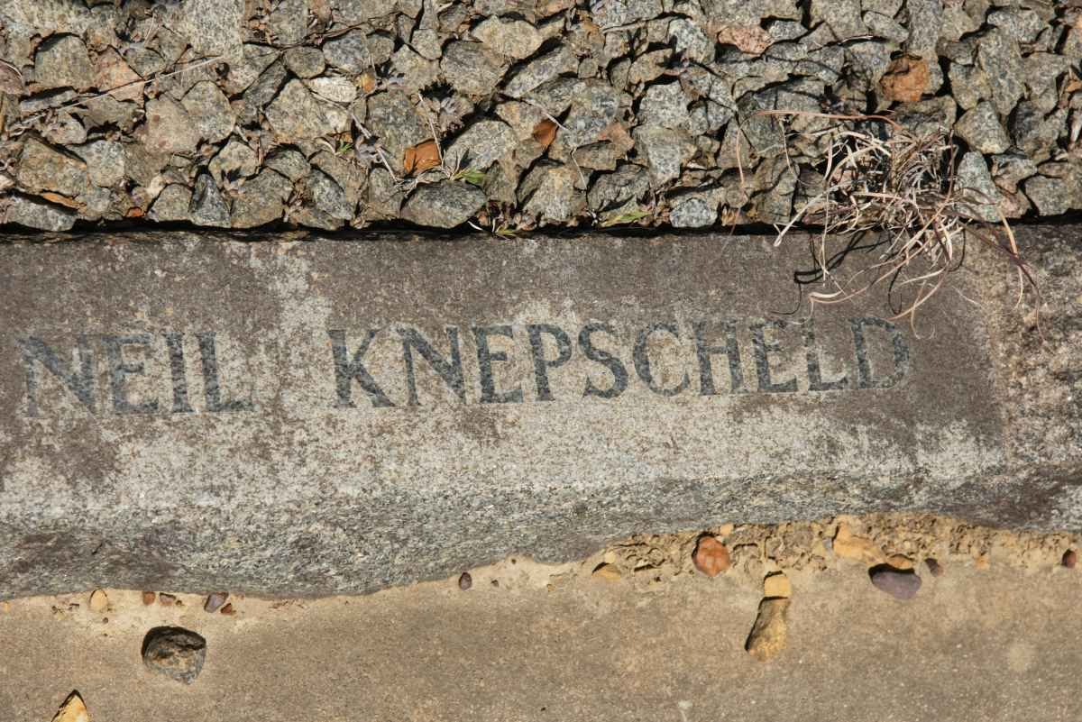 KNEPSCHELD Neil