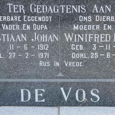 VOS Christiaan Johan, de 1912-1971 &amp; Winifred Maud 1919-2001