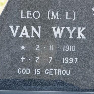 WYK M.L., van 1910-1997