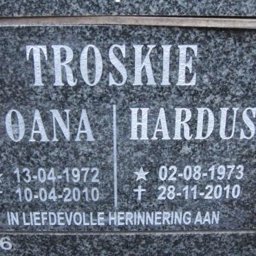 TROSKIE Hardus 1973-2010 &amp; Joana 1972-2010